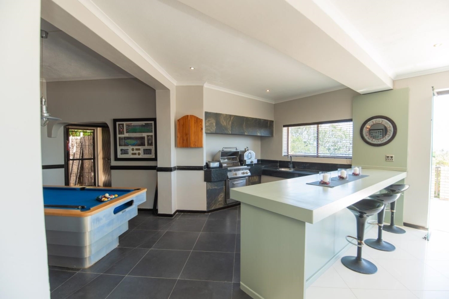 6 Bedroom Property for Sale in Walmer Heights Eastern Cape